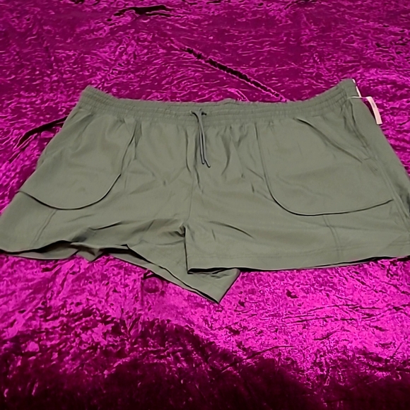Old Navy High-Waisted StretchTech 4-Inch Inseam Shorts Size 4X NWT - Picture 2 of 6
